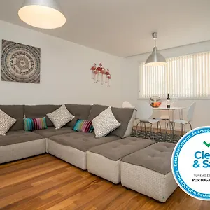 https://stylish-two-bedroom-apartment-central-tavira.hotelaalgarve.com